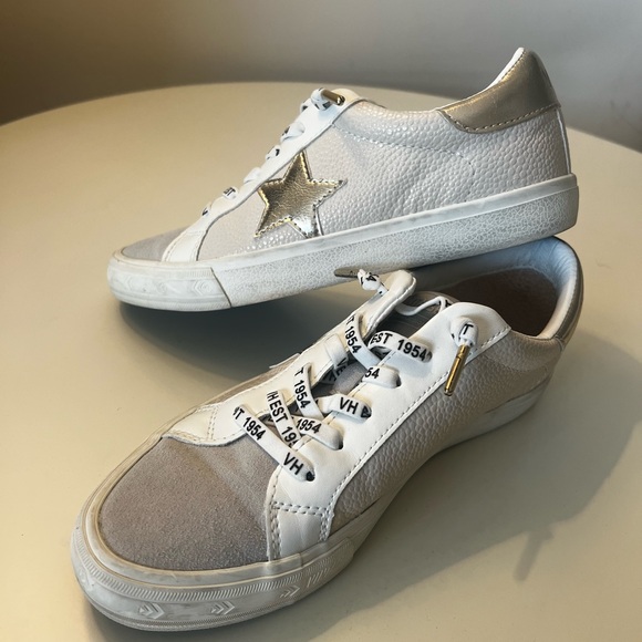 Vintage Havana Sneakers - Picture 2 of 3